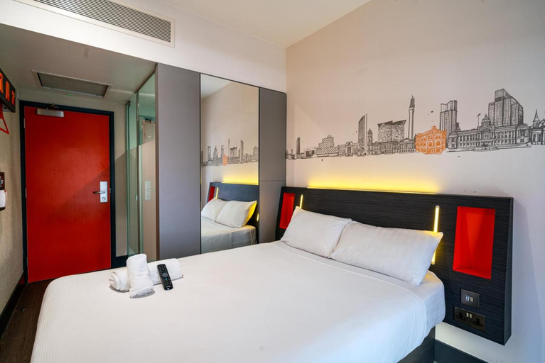 Bedroom 2, easyHotel Birmingham, Birmingham
