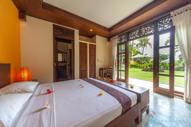 Bedroom, Treasure of Bali, 3BR villa, infinity pool, staff, Buleleng