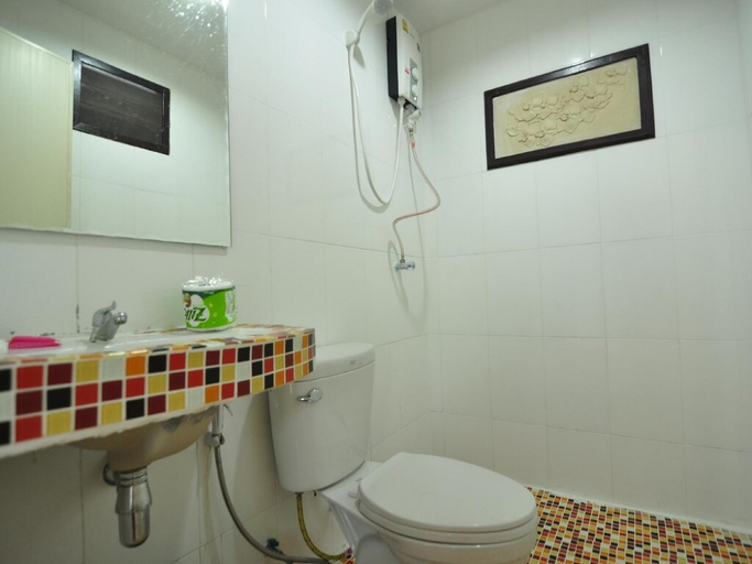 Bathroom 4, Phi Phi Twin Palms Bungalows, Mueang Krabi