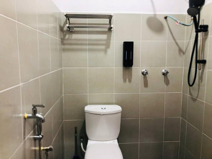 Bathroom 5, BB Durio Chalet, Kuala Terengganu