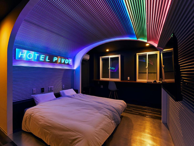 Bedroom 4, Hotel Pivot, Osaka
