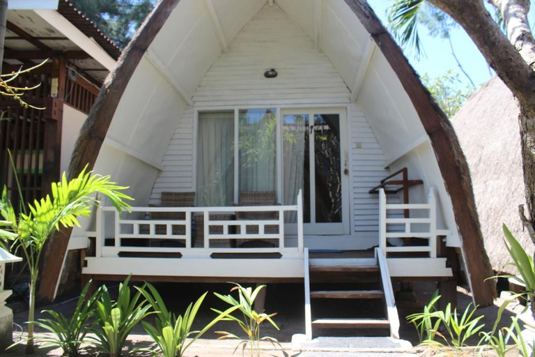 Exterior & Views, Coral Beach Seaside, Lombok