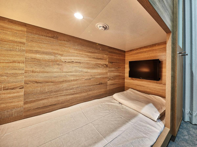 Bedroom 2, CABIN & HOTEL ReTIME - Hostel, Naha