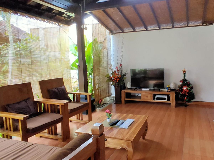 Others 3, Tegal Uma Seminyak by Maha Bali, Badung