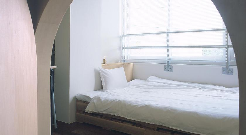 Bedroom 5, Iwashi Building Hostel, Akune