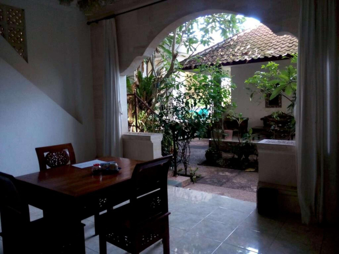 Others 4, Deluxe room with bathtub and AC 1, Gianyar