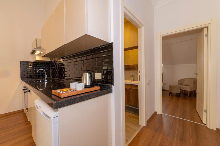 Others 4, Joy Suites, Beşiktaş