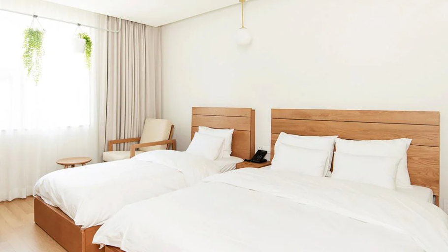 Bedroom 3, Chuncheon Heyy Hotel, Chuncheon