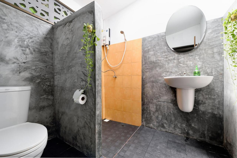 Bathroom 4, Green Pepper, Ko Lanta