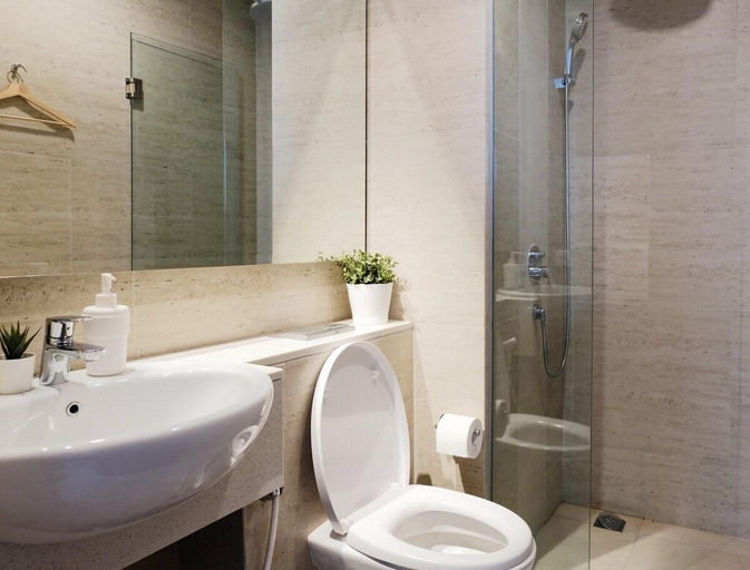 Bathroom 5, Comfort Studio Suite at Taman Anggrek Residence, Jakarta Barat