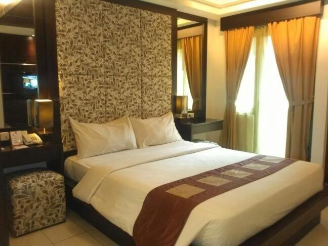 Bedroom 5, President Executive Club, Cikarang
