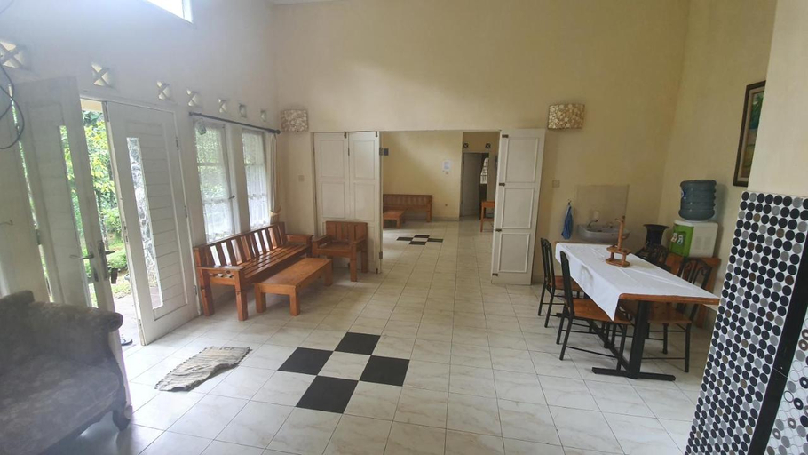 Others 4, Vila Yedidah, Bogor