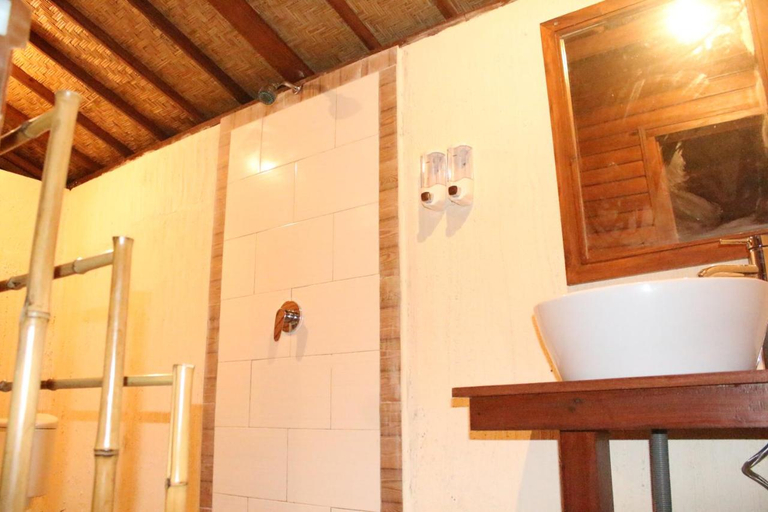 Bathroom 5, D'Lesung Villas Lembongan, Klungkung