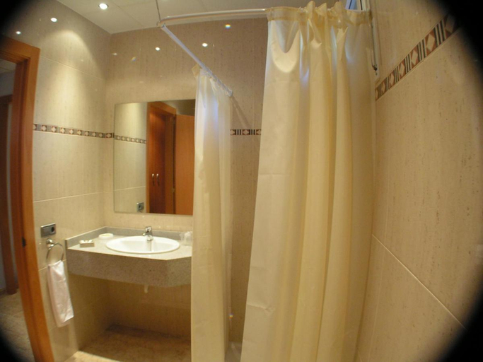 Bathroom 4, Hotel Zaytun, Zaragoza