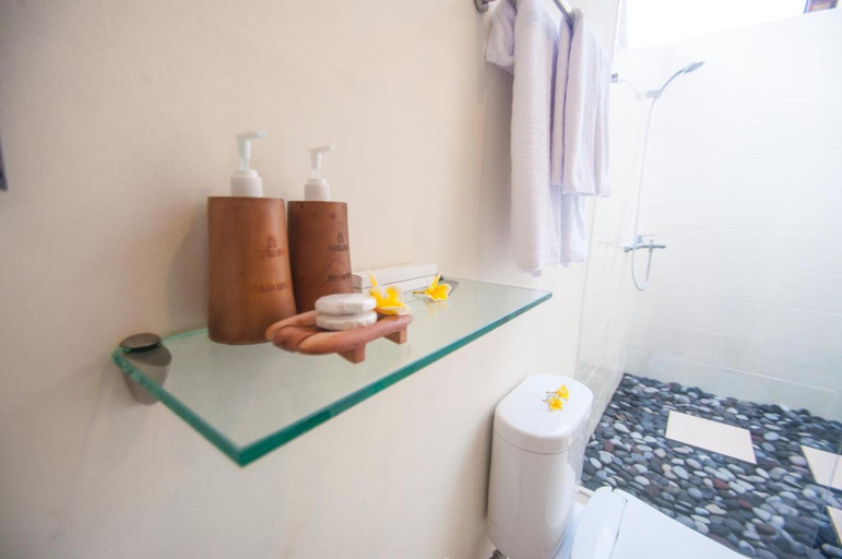 Bathroom 3, The Penida Bungalow, Klungkung