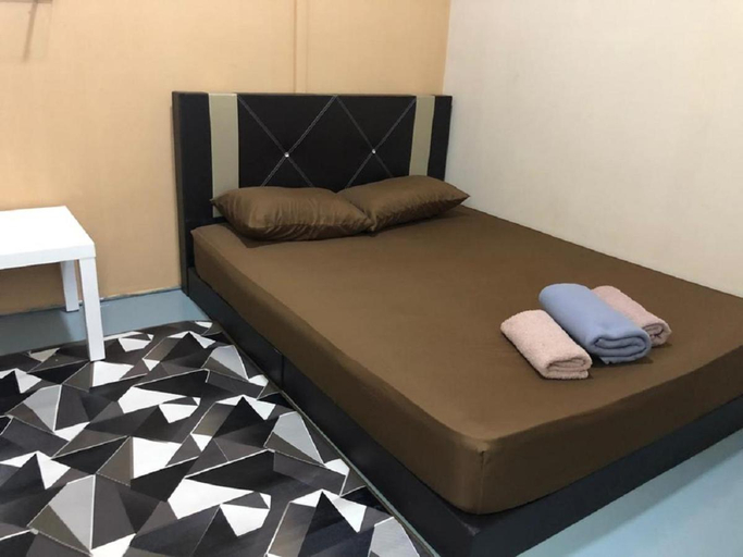 Bedroom 3, NY TROPICAL BACKPACKERS, Kota Tinggi