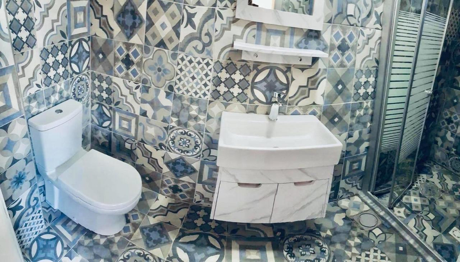 Bathroom 5, Jordan Tower Hotel, Amman