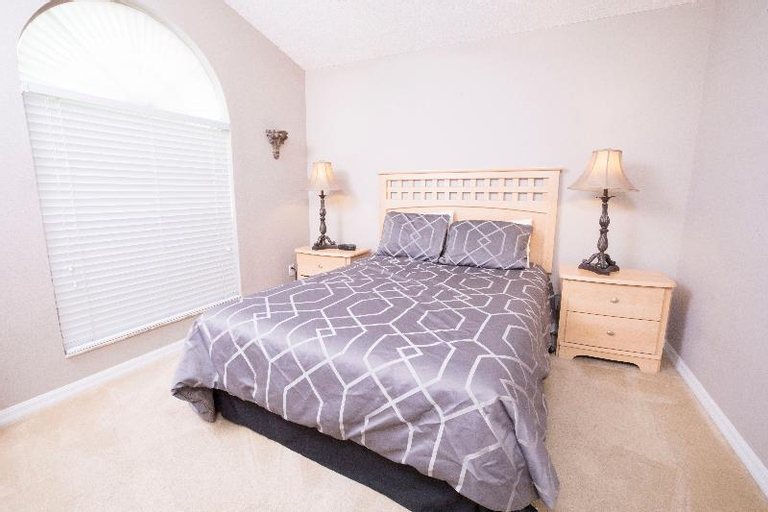 Others 4, Glenbrook Homes, Lake