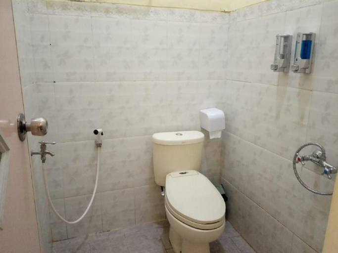 Bathroom 2, Guesthouse Jogja Osvil, Bantul