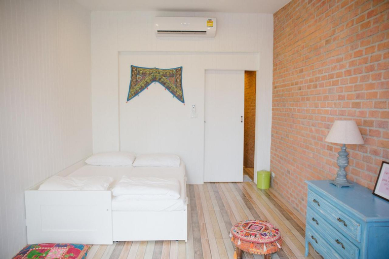 Bedroom 5, fio's house by the sea, Cha-Am