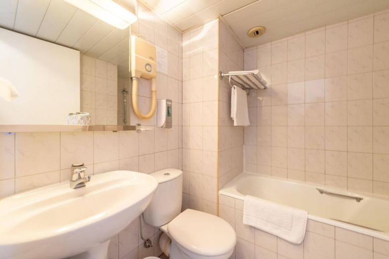 Bathroom 4, Hôtel Gabriel - Nouveauté 2025, Alpes-Maritimes