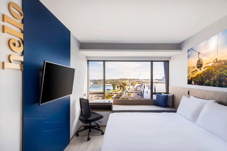 Bedroom 2, Travelodge Harbourfront Singapore, Singapore