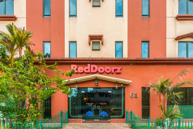 Exterior & Views, RedDoorz @ Geylang (permanently closed), Singapore