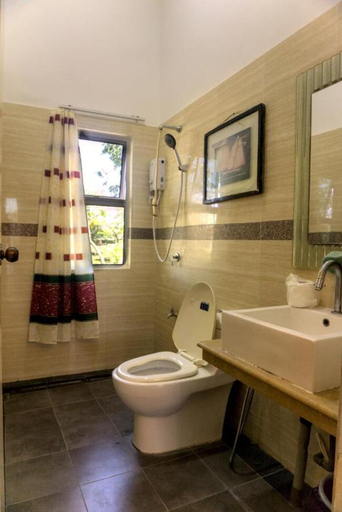 Bathroom, LEAF HOMESTAY, Miri