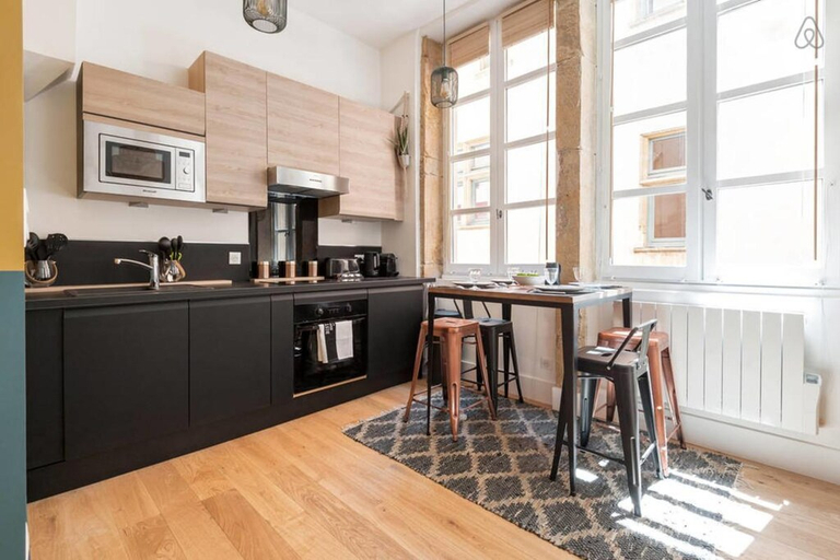 Others 5, Fabulous Apartment in Vieux Lyon, Rhône