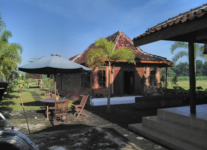 Exterior & Views 1, Hotel Balecatur Inn, Sleman