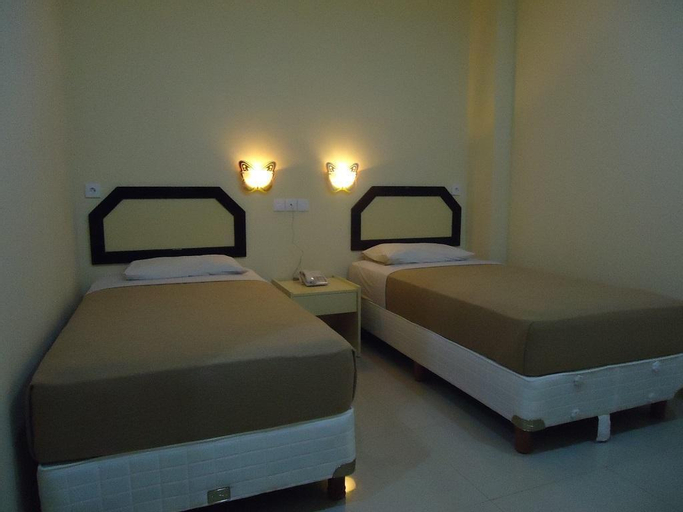 Others 3, Hotel Makmur, Jambi