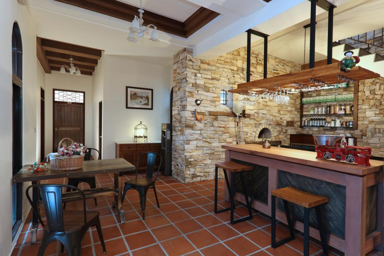 Food & Drinks 4, Black Chimney, Yilan