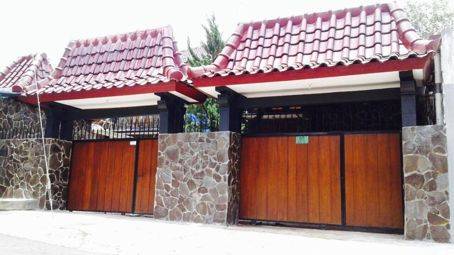 Exterior & Views, Villa Cabean Salatiga, Salatiga
