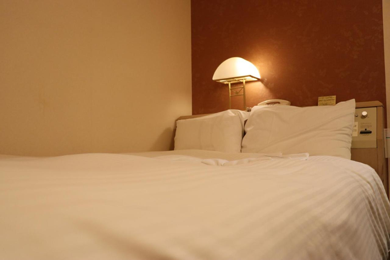 Bedroom 4, Aizuwakamatsu Washington Hotel, Aizuwakamatsu