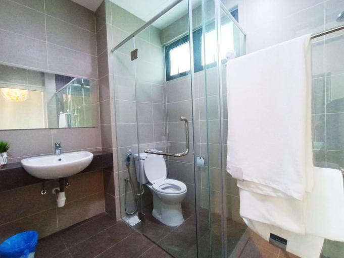 Bathroom 3, Netflix # SkySuites by Salaam Suites near Jaya One, Petaling Jaya