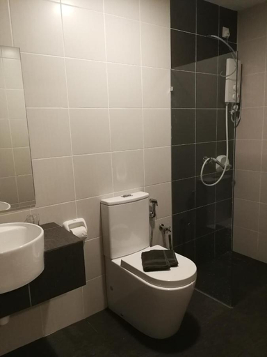Bathroom, Evo Soho Homestay Bangi with Wifi and Netflix, Hulu Langat