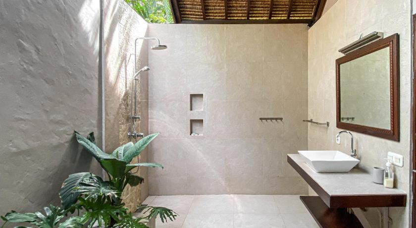 Bathroom, Rumah Sunyi, Lombok