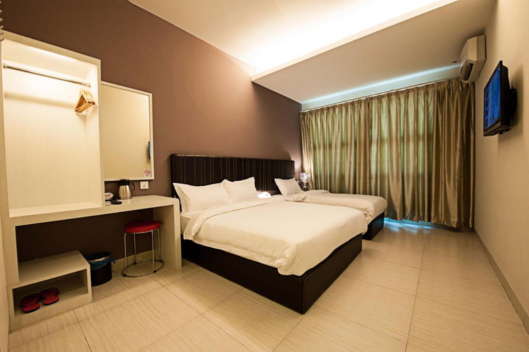 Bedroom 2, Seven Hotel, Putatan