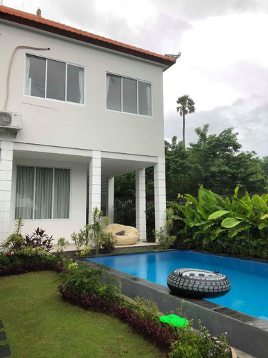 Vila Troja Kubu, Karangasem