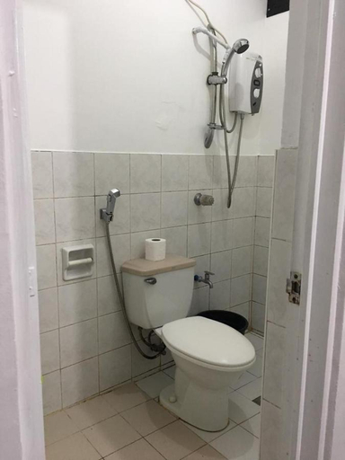 Bathroom 2, Bing's Place, Pasay City