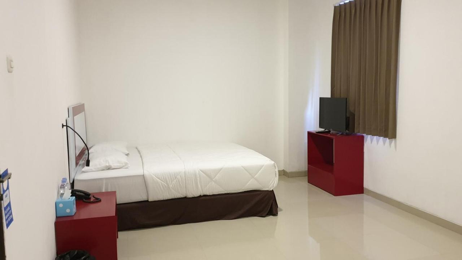 Bedroom 1, River View Hotel, Bulungan