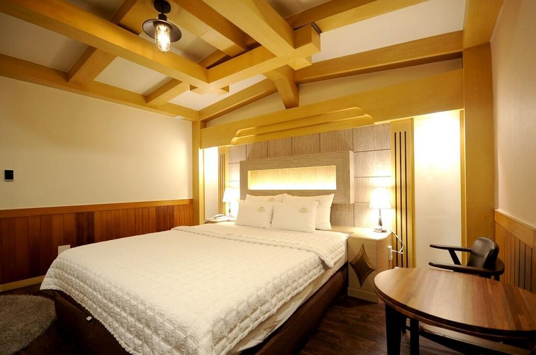 Bedroom 4, Goodstay King Motel, Geumjeong