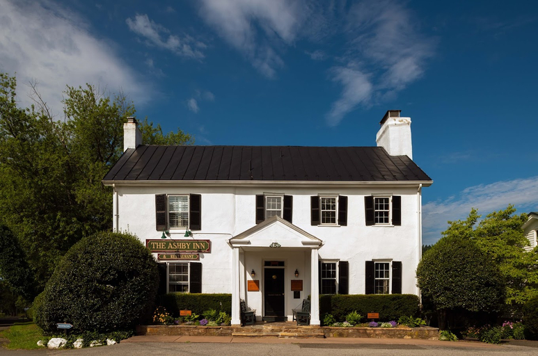 Exterior & Views 1, Ashby Inn & Restaurant, Fauquier