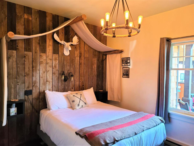 Bedroom, Mrs. Anderson's Lodging, Chelan