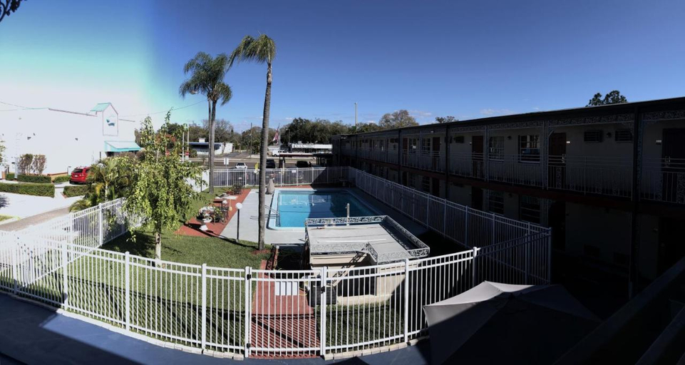 Others 5, Budget Inn, Contra Costa