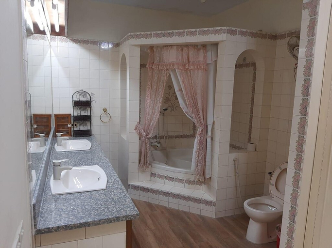 Bathroom, Zamzam Residency Guest House , Karachi