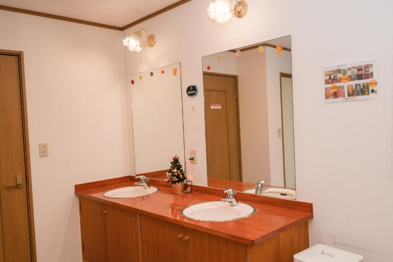 Bathroom, Guesthouse Chaconne Karuizawa, Karuizawa