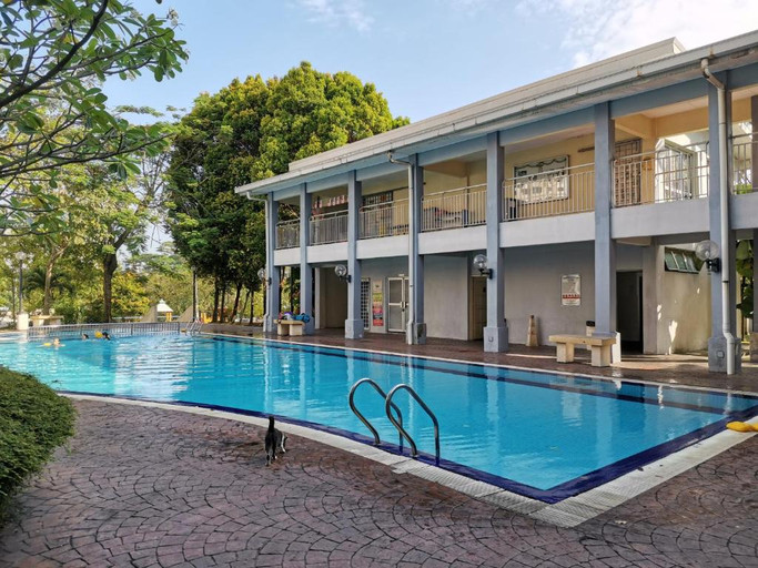 Sport & Beauty, Aini's Guest House In Vista Amani Condo, Kuala Lumpur