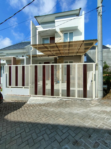 Exterior & Views, Biemz Villa , Malang