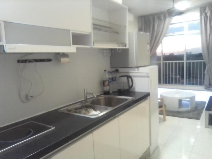 Others 4, central of melaka city-3 rooms type, Malacca City